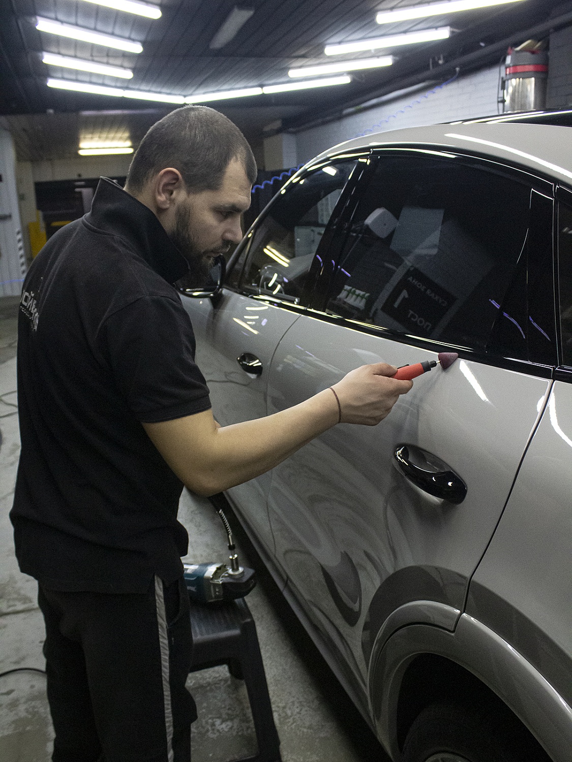 Porsche Cayenne grey